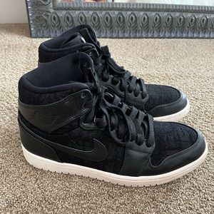 Nike Women's Air Jordan 1 Retro Hi Premium Black/Sail AH7389-001